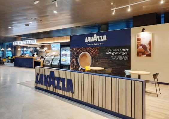 El Aeropuerto de Valencia abre una nueva cafetería Lavazza en la zona de  llegadas