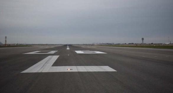 Imagen de la nueva numeración de la pista 06L del Aeropuerto Josep Tarradellas Barcelona-El Prat.