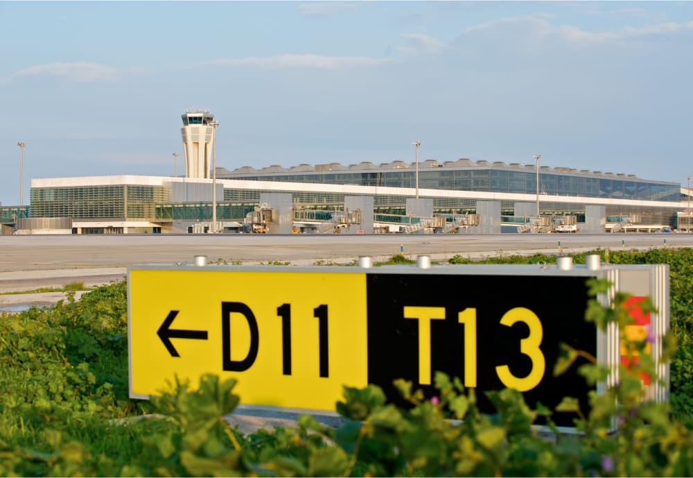 Aeropuerto de Málaga-Costa del Sol (señalización plataforma)