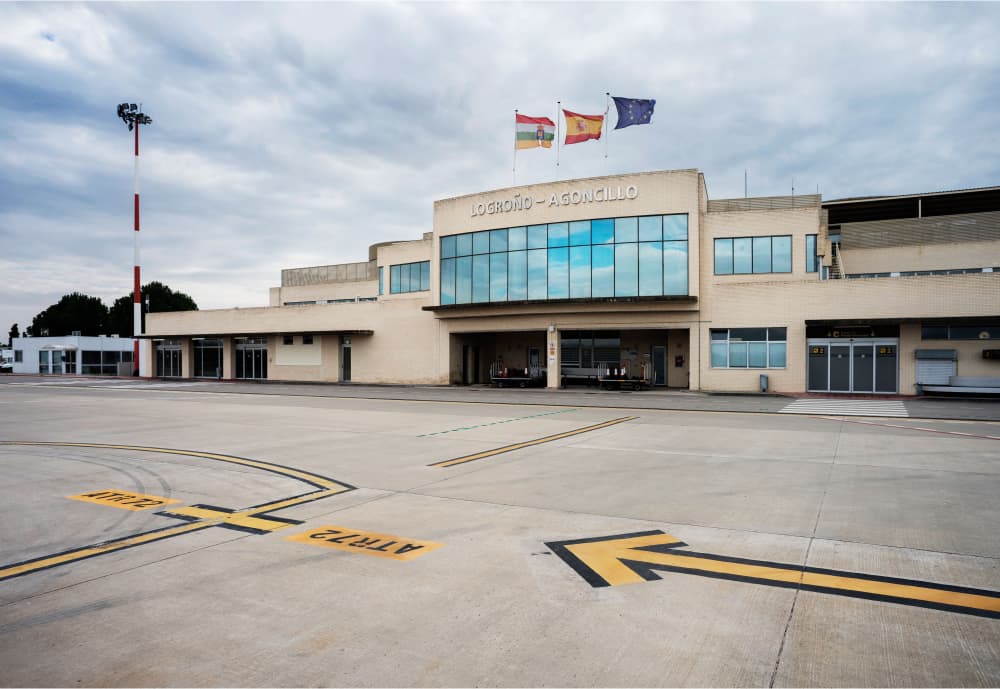 Aeropuerto de Logroño-Agoncillo (terminal y plataforma)