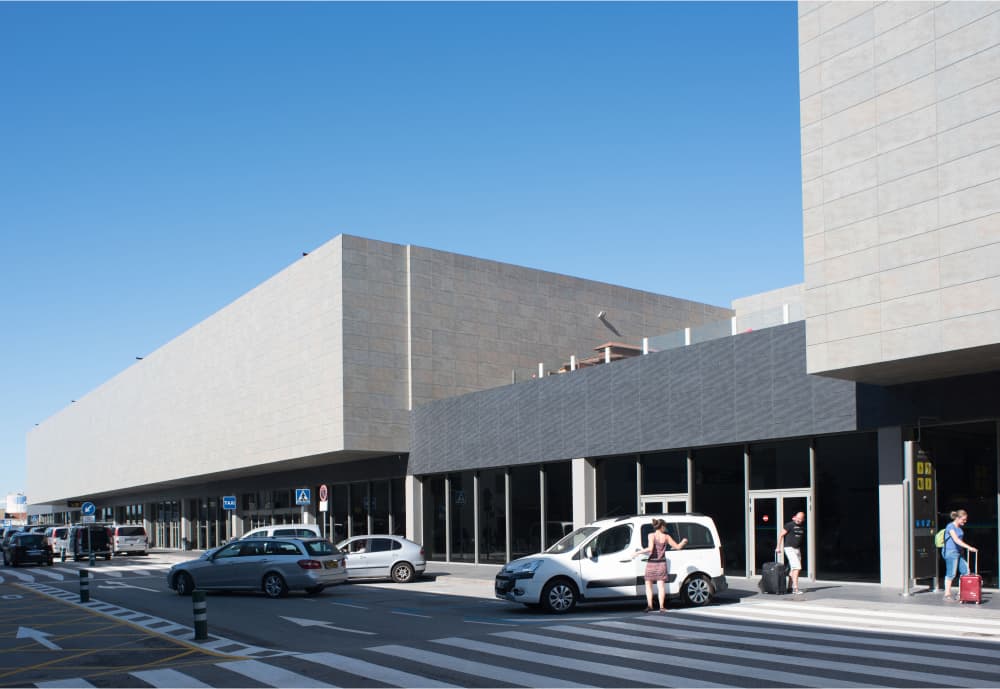 Aeropuerto de Girona-Costa Brava (exterior)