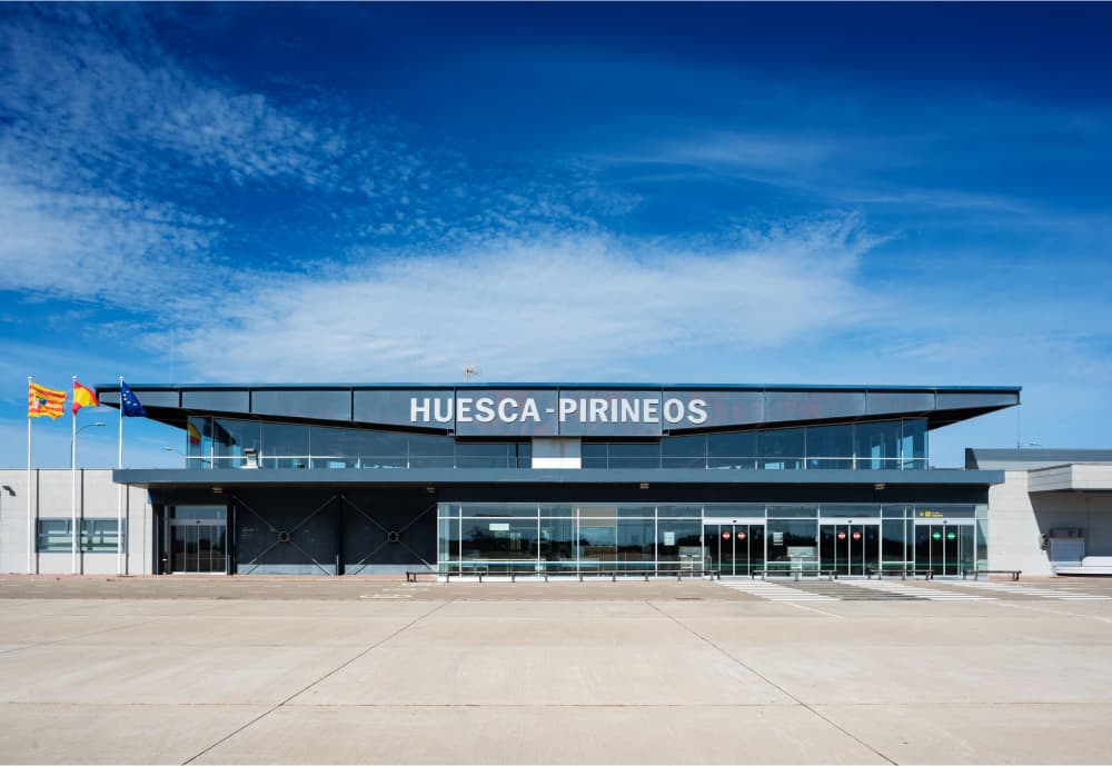 Huesca-Pirineos Airport (terminal and apron)