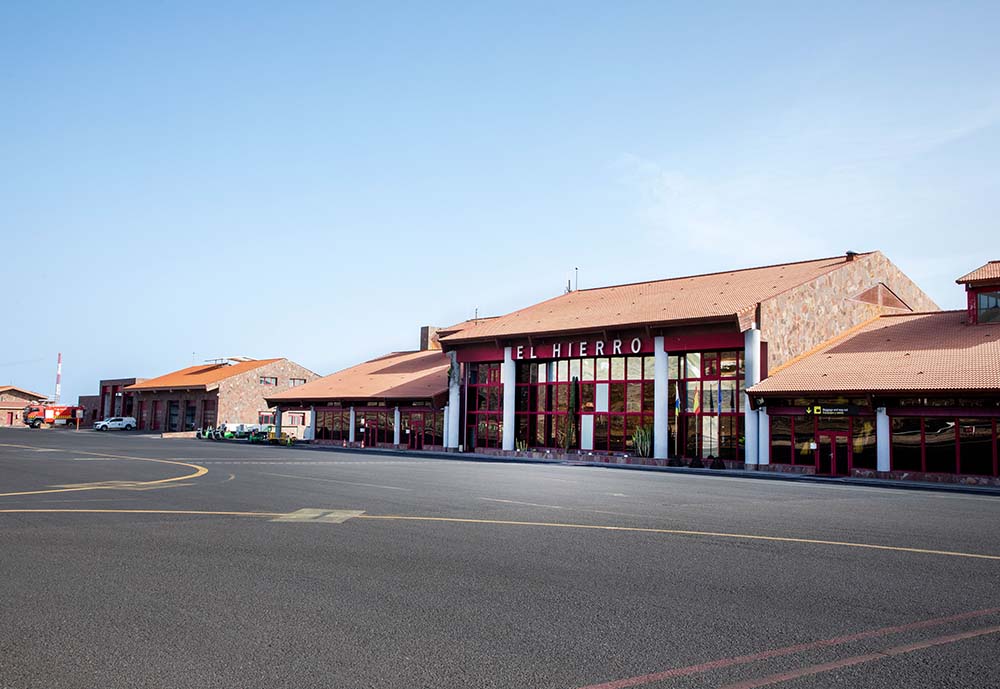 El Hierro Airport (terminal and apron)