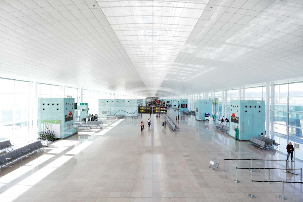 Aeropuerto Josep Tarradellas Barcelona-El Prat (interior 1)