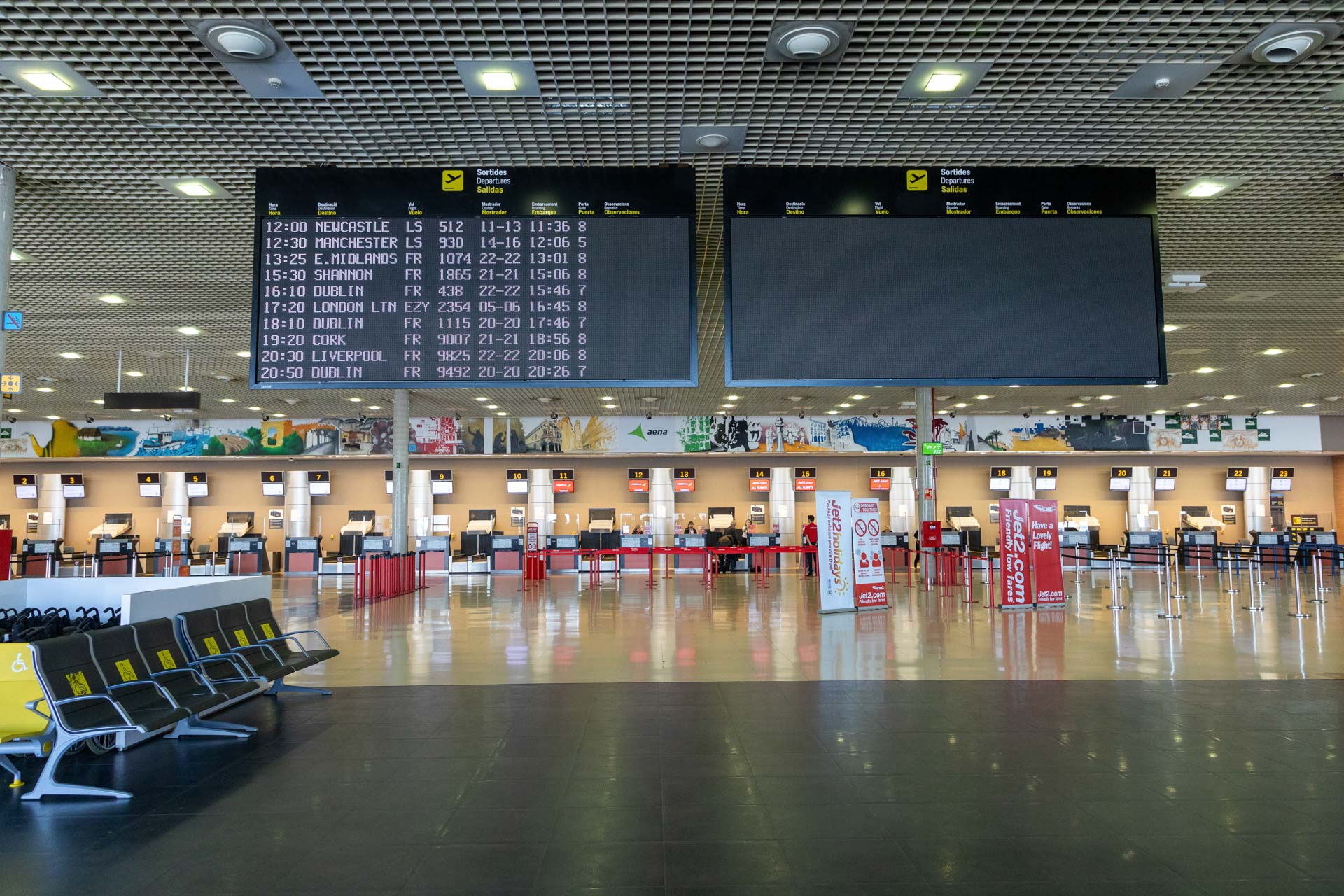 Reus Airport (indoors)